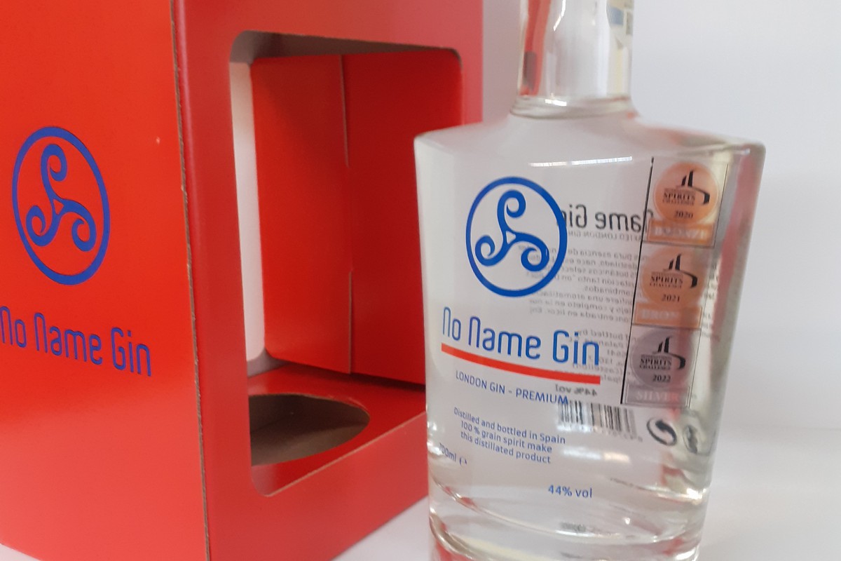 'No Name Gin', la ginebra elaborada por Alimentaria del Palancia obtiene por tercer año consecutivo una medalla a la calidad en Londres