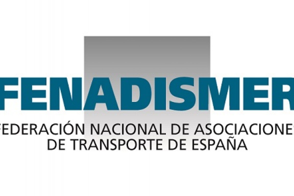 *Fenadismer exigix el reforç de la seguretat en el port de Ceuta per a protegir els transportistes davant la crisi migratòria